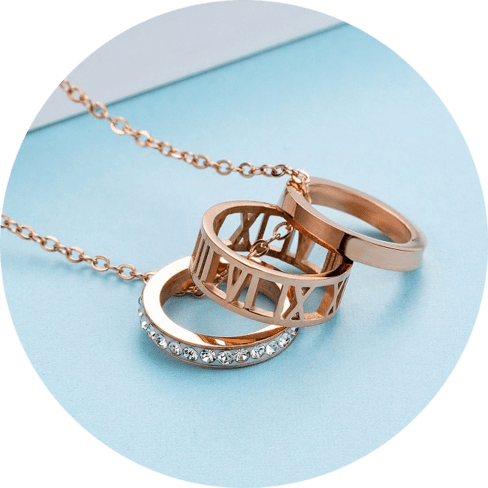 Three Ring Necklace Des (1)