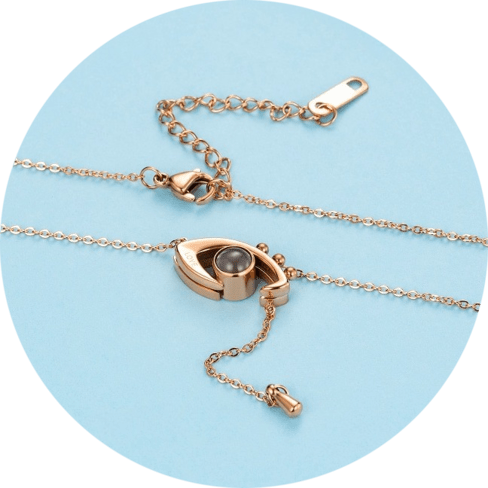 Eye-Shaped Necklace (1)